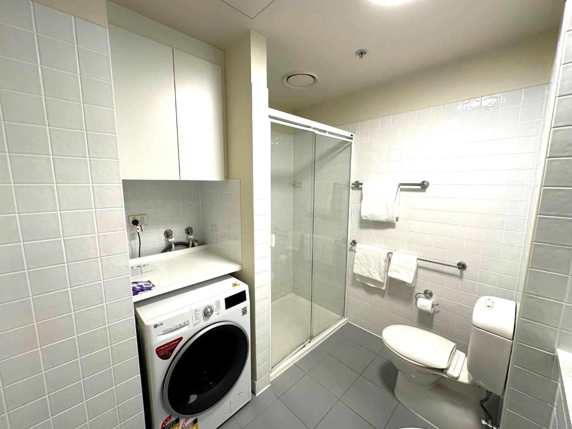 Urban Apartments Melbourne On Elizabeth Bilik gambar